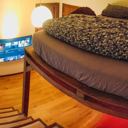 לינה וארוחת בוקר 4roomz