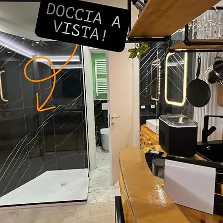 לינה וארוחת בוקר 4roomz 3*