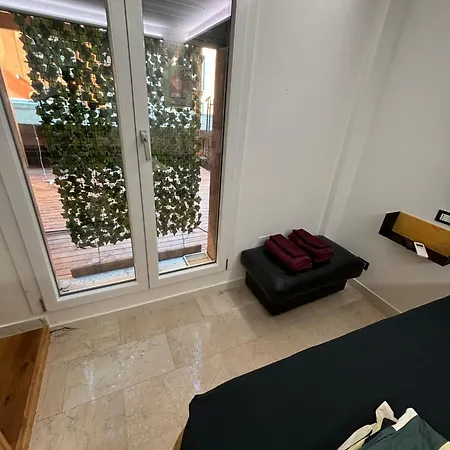 4roomz 3*