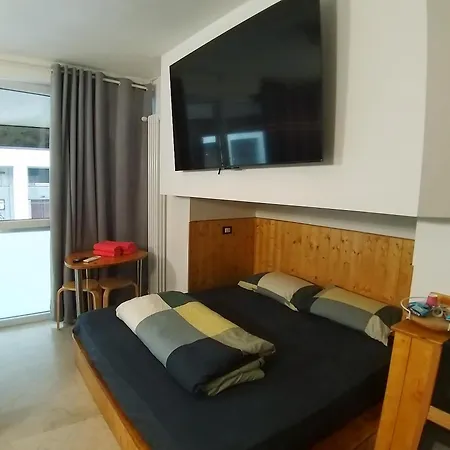 Oda ve Kahvaltı 4roomz Bolonya
