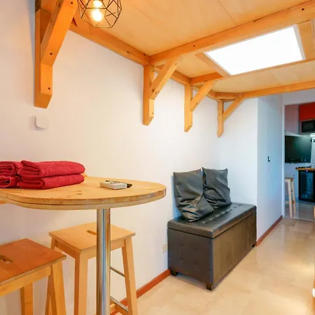 Bed & Breakfast 4roomz 3*