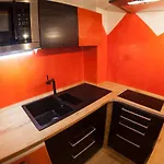 4roomz Bed and Breakfast 3*